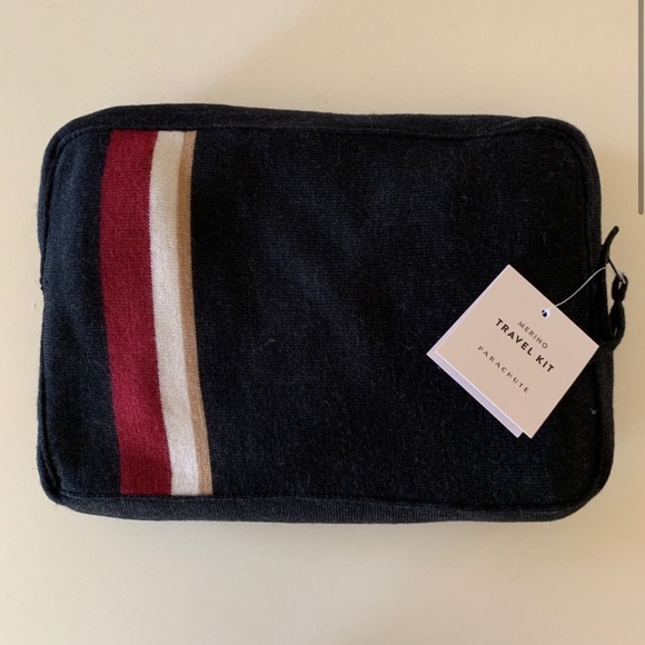 Parachut Merino Travel Kit (Blanket + Eye Mask) - Picture 2 of 8